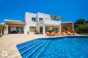 Villa Tuvalu by Abahana Villas